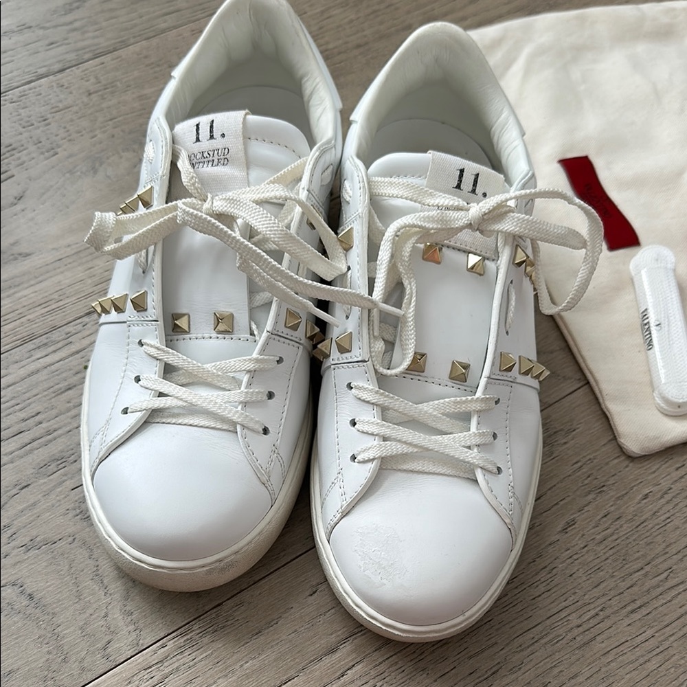 Valentino White and Gold Sneakers Smooth Leather Low-Top